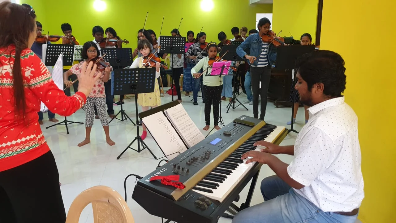 Guest artist Giselle Voights with strings ensemble at Fingersmith's Garage studio 2019