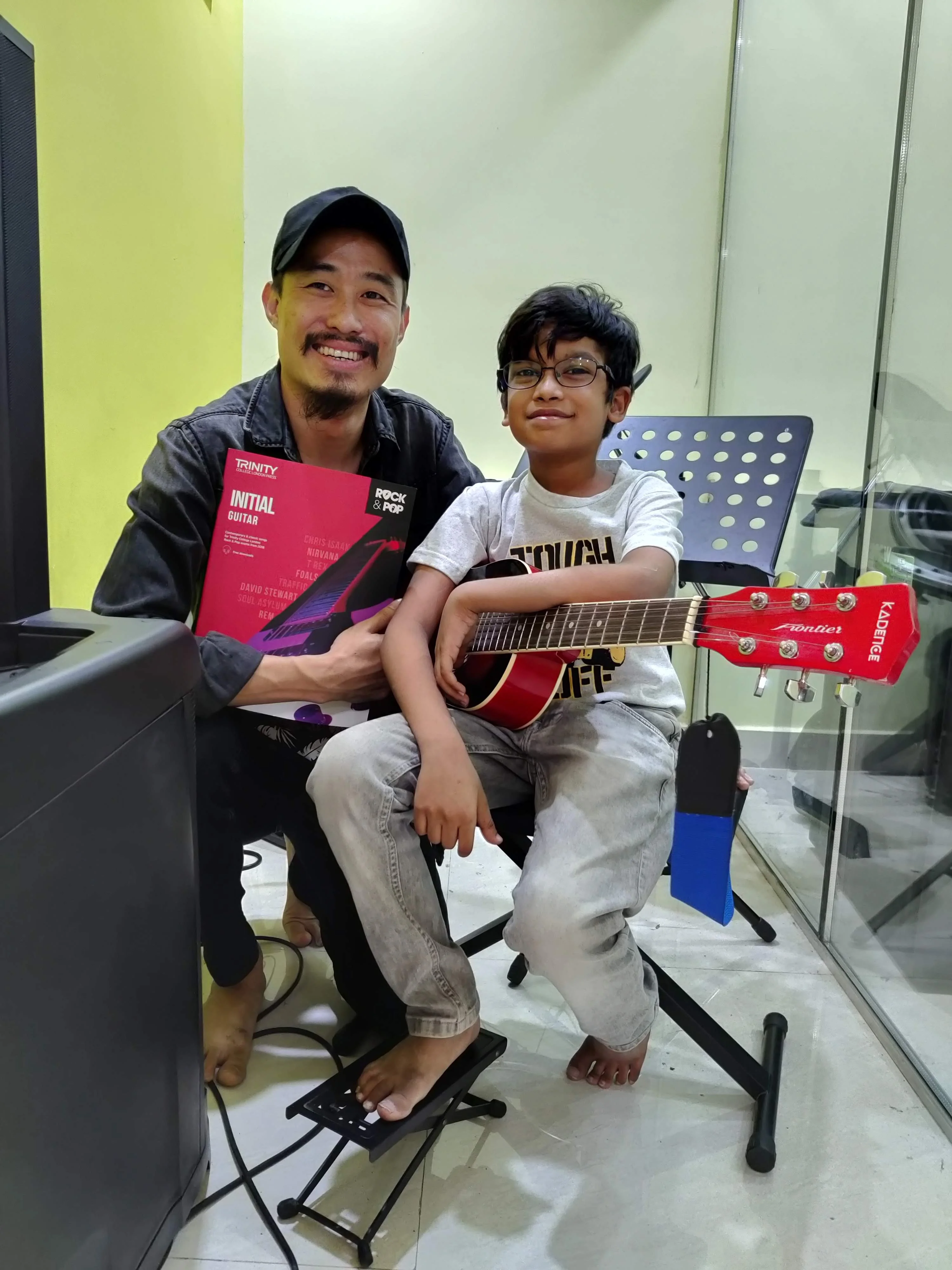 Guitar student at Fingersmith's Garage, Bangalore